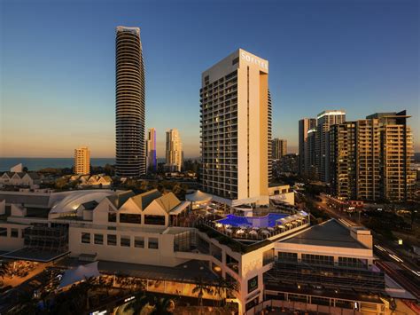 Broadbeach Meriton Serviced Apartment - Google Search