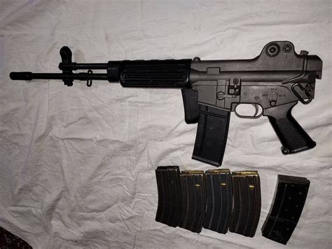 Daewoo K2 Assault Rifle for sale in Syria.They were stolen from Fijian ...