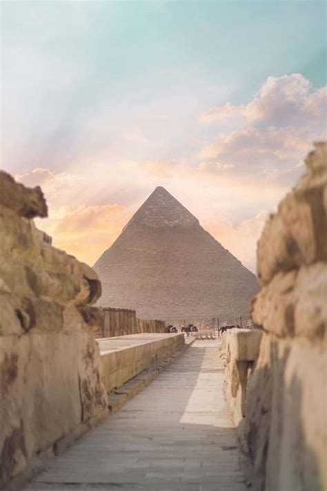 The Pyramid Of Khafre Egypt Travel Ancient Egypt Aesthetic Places