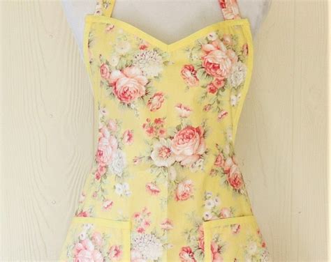 Retro Yellow Floral Apron For Women Vintage Style Cottage Chic Apron