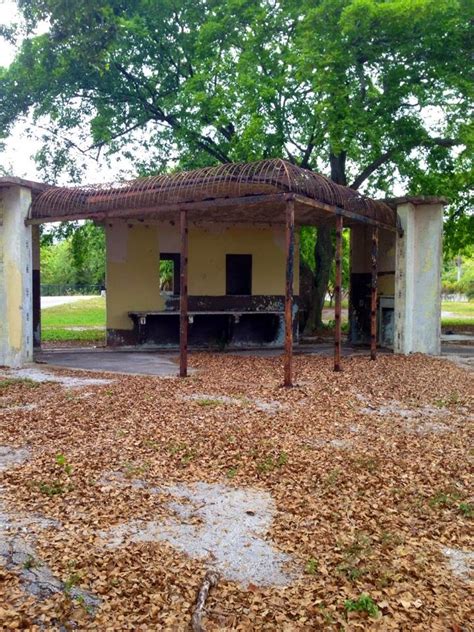 Modern Day Ruins: Crandon Park Zoo - Key Biscayne, Miami-Dade, Florida