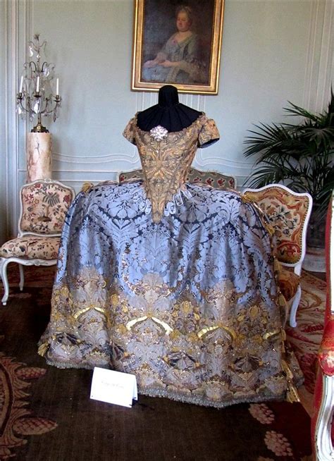 17th Century Dress 17th Century Fashion Court Dresses Rococo Fashion