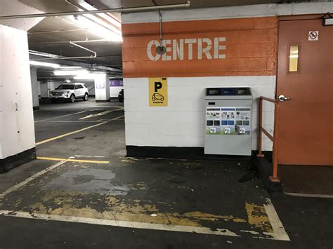 This parking garage has a Smart parking : r/mildlyinteresting