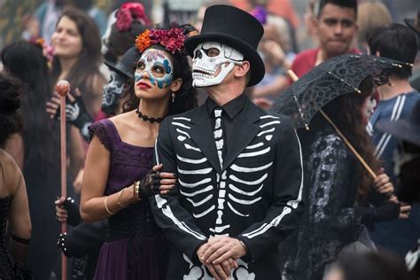 Mexico Citys First Ever Day Of The Dead Parade Inspired By James Bond