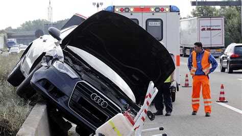 Polizist Stirbt Bei Unfall Auf Der A5 Bei Zeppelinheimneu Isenburg