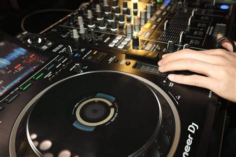 A Beginners Guide To DJ Live Streaming