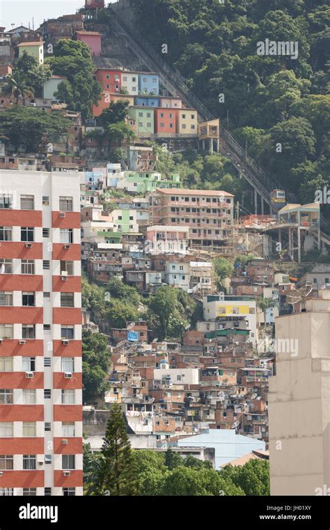 Slum, Rio de Janeiro, Brazil Stock Photo - Alamy