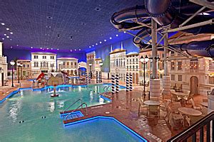 Venetian Indoor Water Park | Maple Grove, Minnesota Waterpark