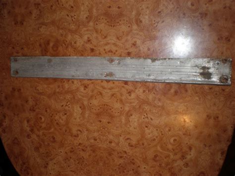 (39). Накладки на пороги — ГАЗ 24, 2,4 л, 1976 года | запчасти | DRIVE2