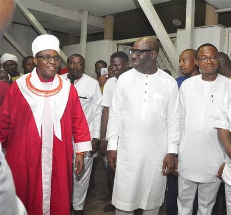 Obaseki Leads Edo EXCO Members To Celebrate With Oba Of Benin