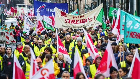 Gewerkschaften Sprechen Von Mogelpackung Bund Und Kommunen Legen Im