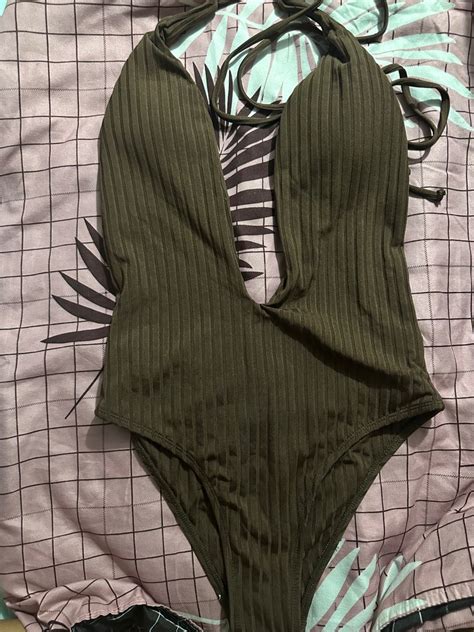 One Piece Bikini Swimsuit Women S Fashion Swimwear Bikinis Swimsuits On Carousell