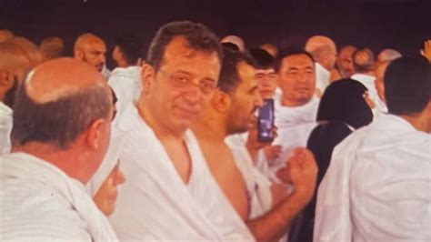 Umreye Giden Ekrem Mamo Lu Ihram Ile G R Nt Lendi