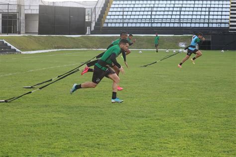 Quarta Feira De Treino Físico Técnico E Trabalho Tático Para O Grupo