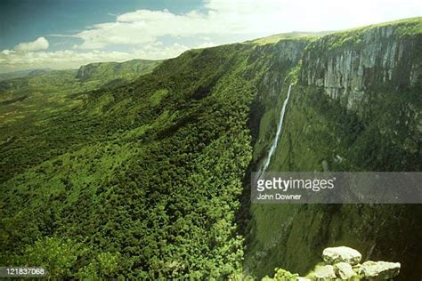 Mutarazi Falls Photos and Premium High Res Pictures - Getty Images