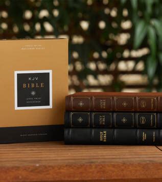 Kjv Giant Print Center Column Reference Bible Premier Collection