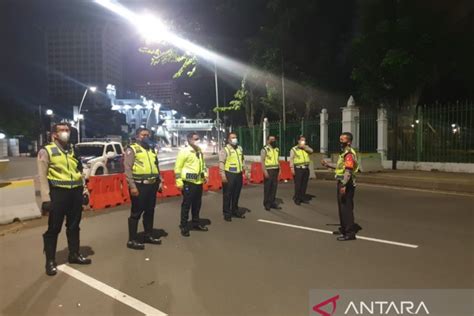 Polisi Tutup Sementara Beberapa Titik Di Monas Antisipasi Balap Liar