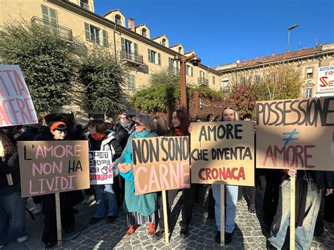 Giornata Contro Violenza Sulle Donne 11 2023 2 Gazzetta D Alba