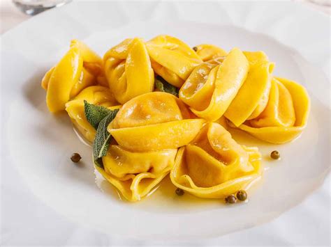 Dove Mangiare I Tipici Cappellacci Di Zucca A Ferrara I Migliori 8