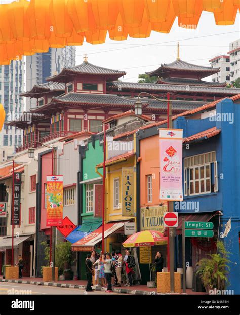 singapore chinatown  res stock photography  images alamy
