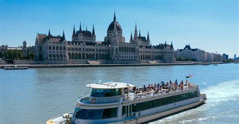 Budapesta 1 oră de croazieră turistică pe Dunăre GetYourGuide