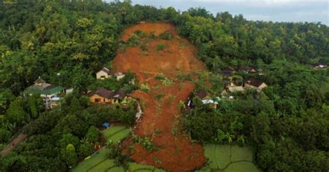 9 Maut 10 Hilang Dalam Tanah Runtuh Di Jawa Timur Berita Harian