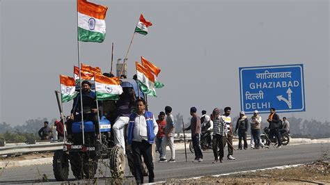 India Farmers Block Roads As Thousands Maintain Protest Against