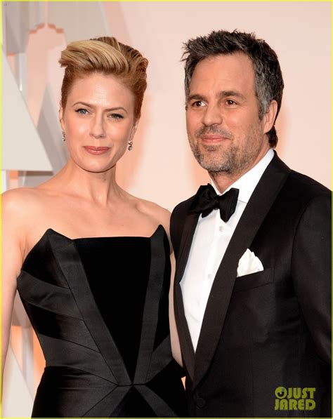 Mark Ruffalo Hits Oscars 2015 Red Carpet With Wife Sunrise: Photo ...