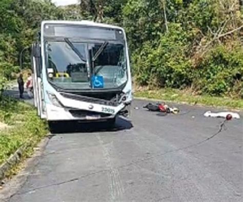 Not Cias Imagens Fortes Motociclista Morre Na Hora Ap S Violenta