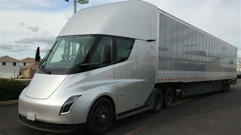 Primeras Unidades Del Tesla Semi Llegar N Este Mismo A O