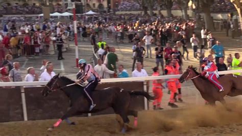 Palio Di Asti Paura Per Il Fantino Di Nizza Che Cade E Perde I Sensi