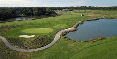 Mill Pond, Medford, New York - Golf course information and reviews.