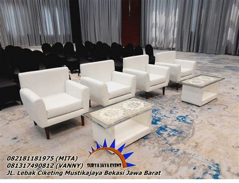 SEWA SOFA SCANDINAVIAN PUTIH KAWASAN INDUSTRI MARUNDA CENTER BEKASI