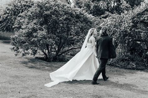 Katie Mills Photography In Kent Wedding Photographers Uk