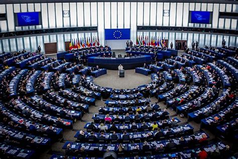 Un Salut Nazi Au Parlement Europ En De Strasbourg