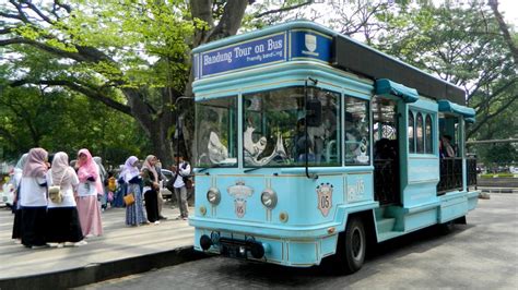 Panduan Wisata Naik Bus Bandros Bandung Harga Tiket Rute Jadwal