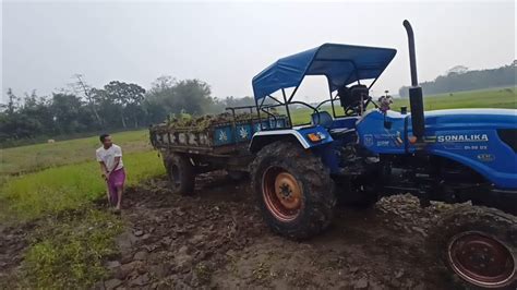 Sonalika DI 50 RX Sikander 52 Hp Tractor With Fully Loaded Trolley