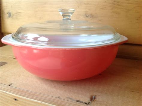 Vintage Pyrex Flamingo Pink Round Casserole Qt With Lid Etsy