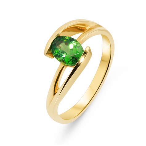 Bague Or Jaune Grenat Tsavorite Ovale X Mm Ref