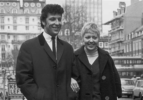 Sir Tom Jones Opens Up About Wife S Depression Hello