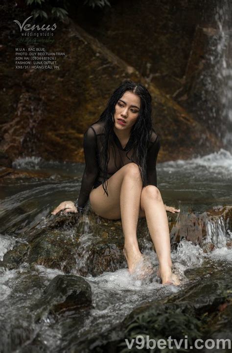 Ảnh nóng Linh Miu nude 18 thả rông lộ nhũ hoa TRẮNG HỒNG