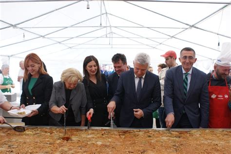 FOTOGALERIJA Hoće li više od 1 5 kilometar mega sarme biti dovoljno za