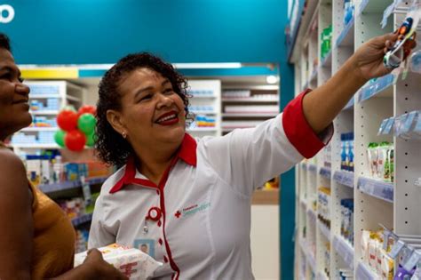 Grupo Pereira inaugura nova unidade da Farmácia SempreFort em Biguaçu