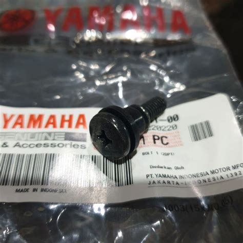 Genuine Yamaha Crankcase Cover Bolt AEROX NMAX Lazada PH