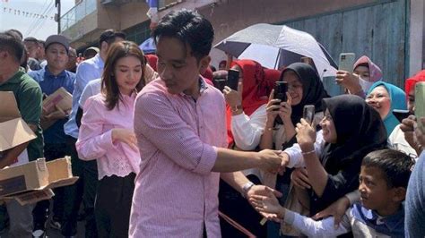 Didampingi Mendag Raffi Ahmad Hingga Jeje Govinda Gibran Bagi Bagi