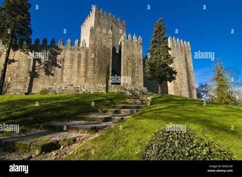 The castle of Guimaraes, UNESCO World Heritage Site, Guimaraes, Portugal, Europe Stock Photo - Alamy