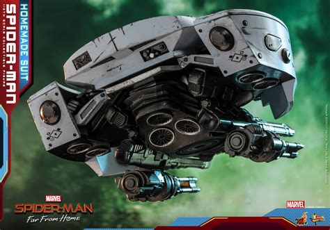 Hot Toys Spider Man Far From Home Spider Man Homemade Suit Version Figures