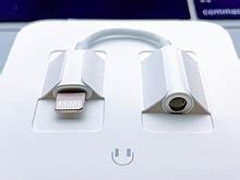 Lightning (connector) - Wikipedia