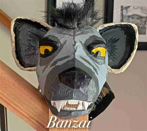 names of the hyenas in the lion king 4