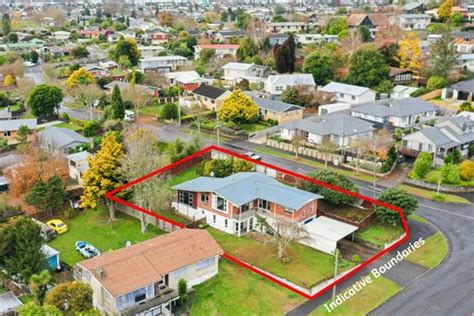 Property Value Ross View Terrace Dinsdale Realestate Co Nz